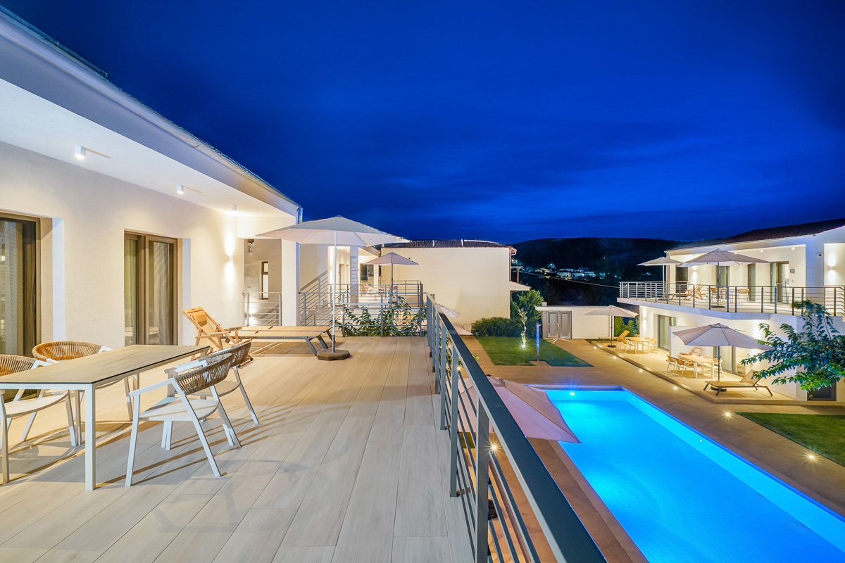 Superior One-Bedroom Apartment